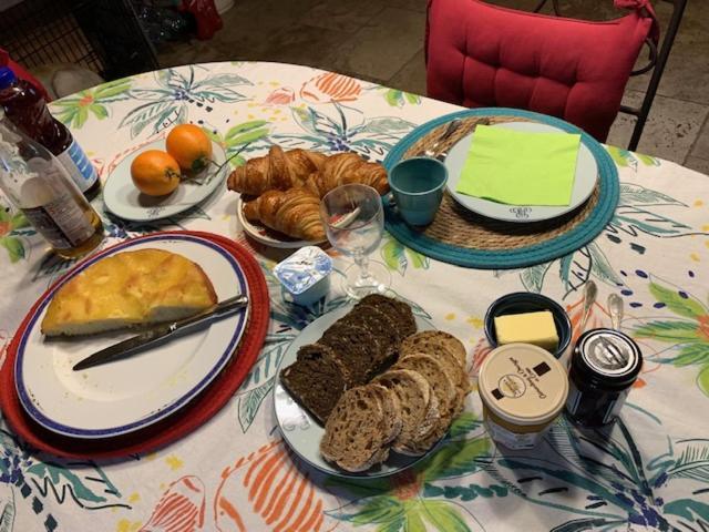 Bed and Breakfast Brossard Cavaillon Exterior foto